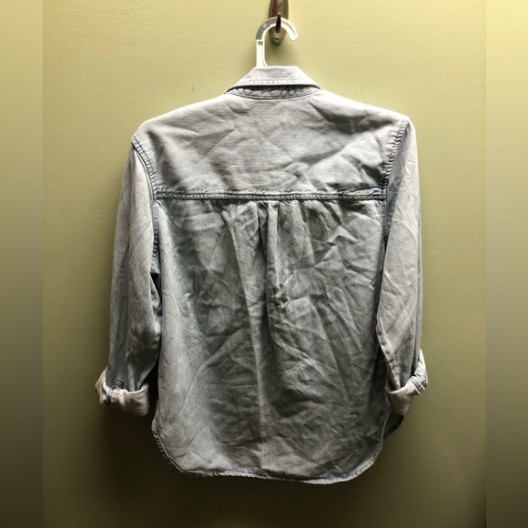 Women’s Relaxed Fit Denim Button-Down Shirt - Picture 2 of 6